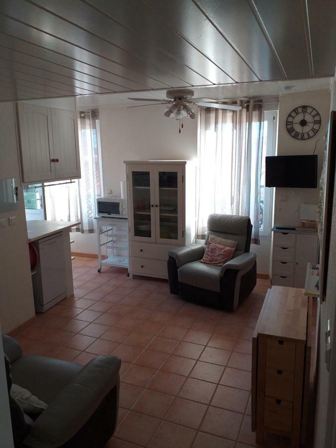 Albasud - Appartement Meuble Avec Terrasse - Salses Le Chateau 66 外观 照片